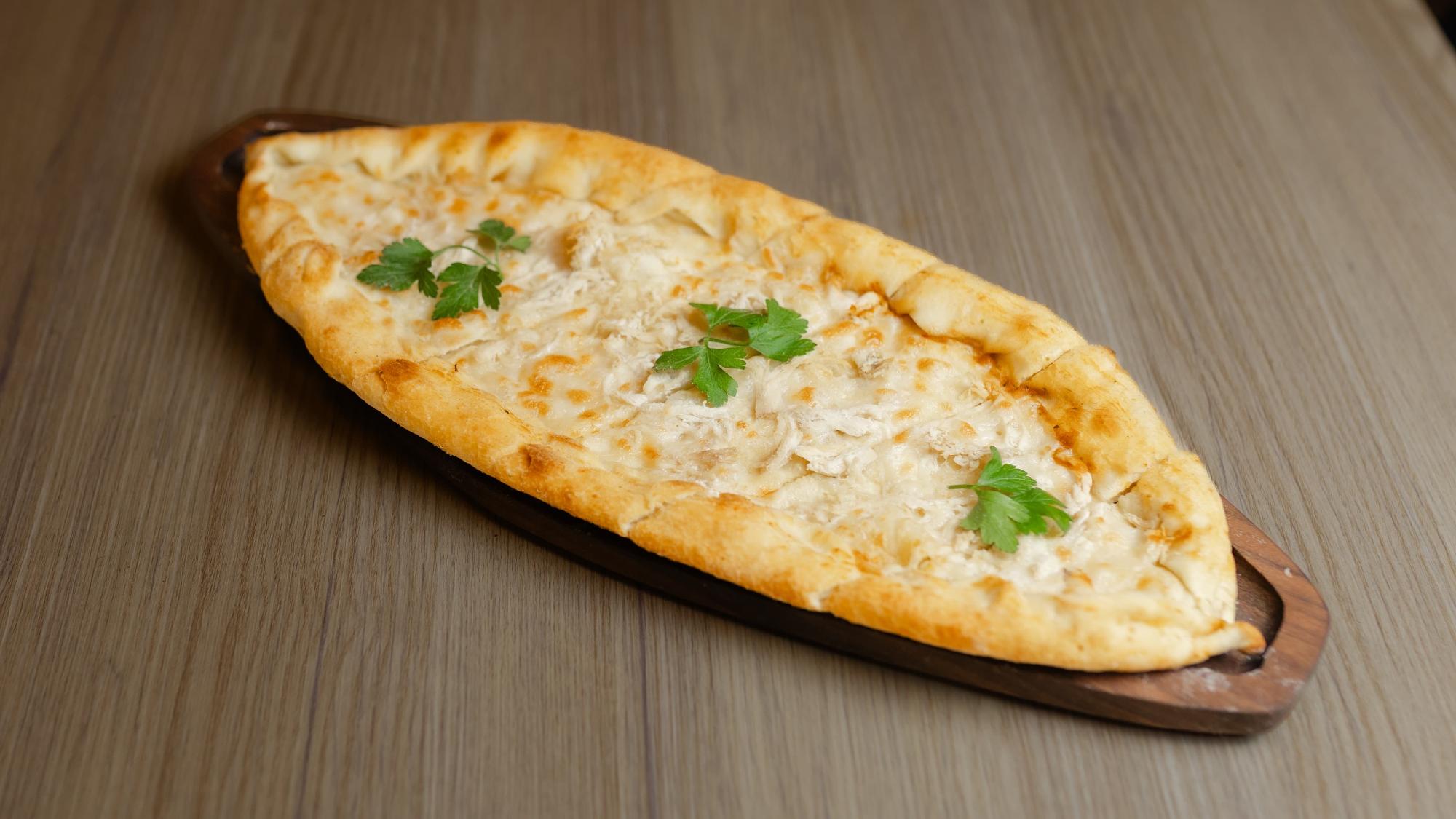 Toyuqlu pide