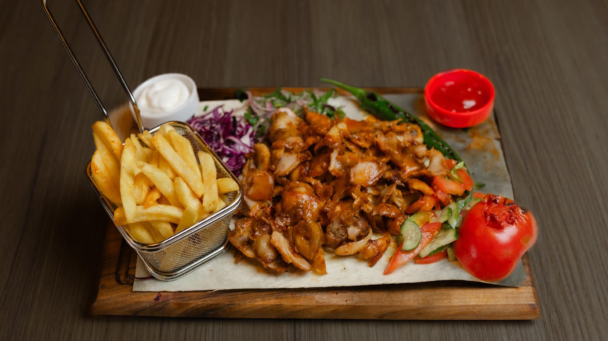 Toyuq Porsiyon+fri və ya düyü