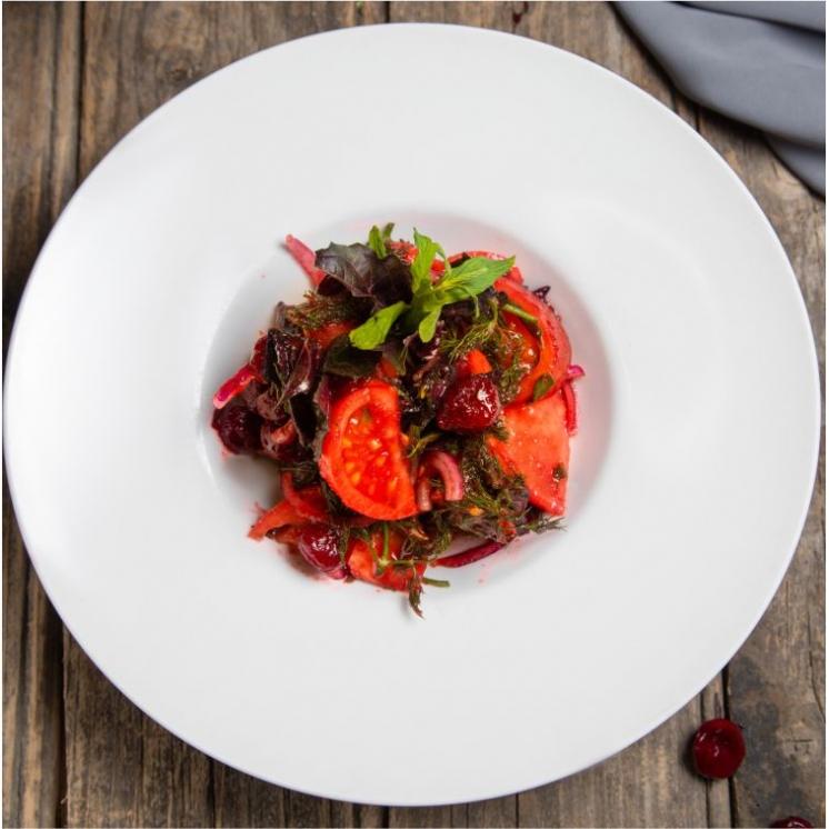 Albalılı pamidor salatı