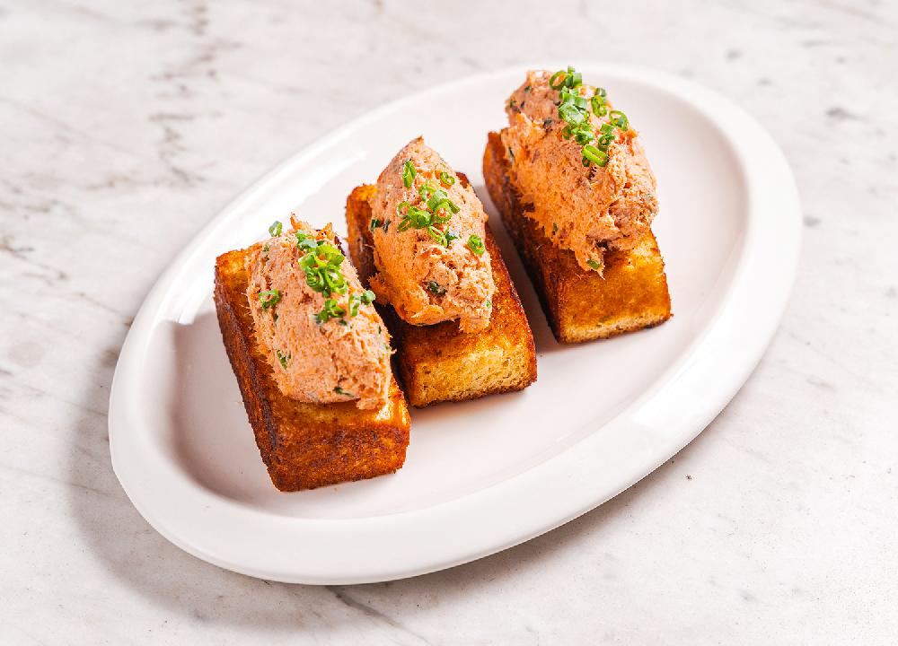 BRİOŞ ÜZƏRİNDƏ QIZILBALIQ MUSS