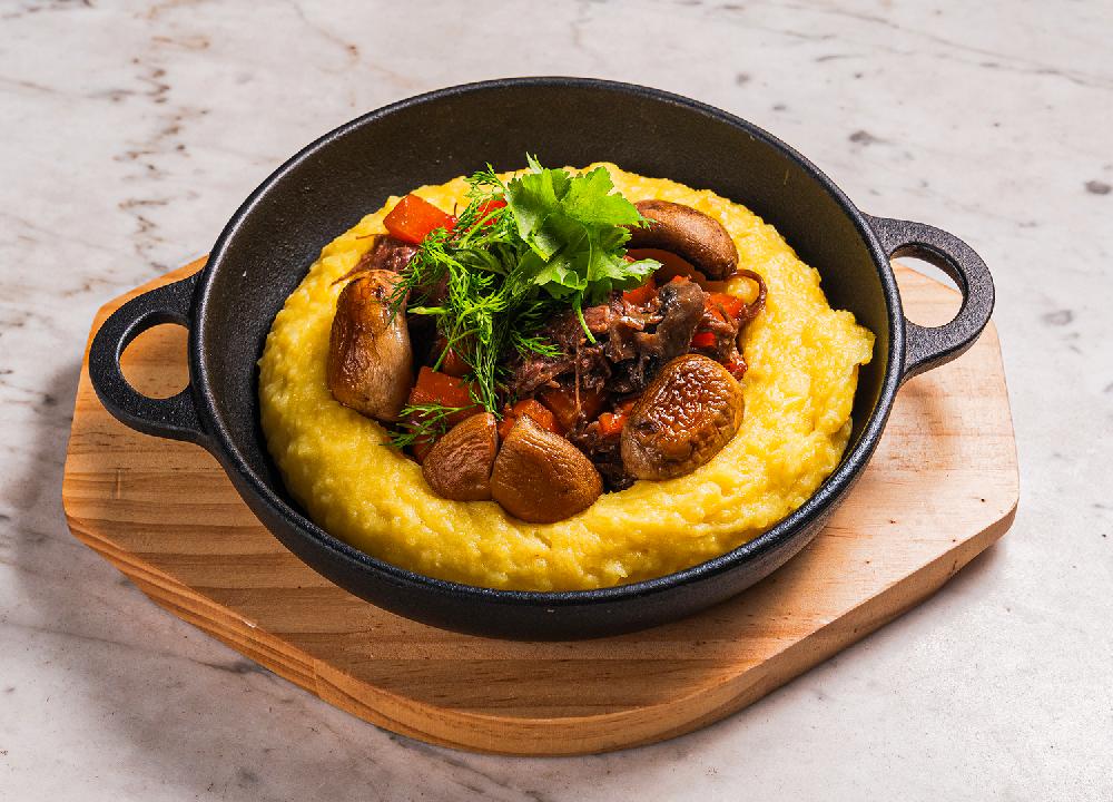 BEEF BOURGUIGNON – KARTOF PÜRESİ İLƏ