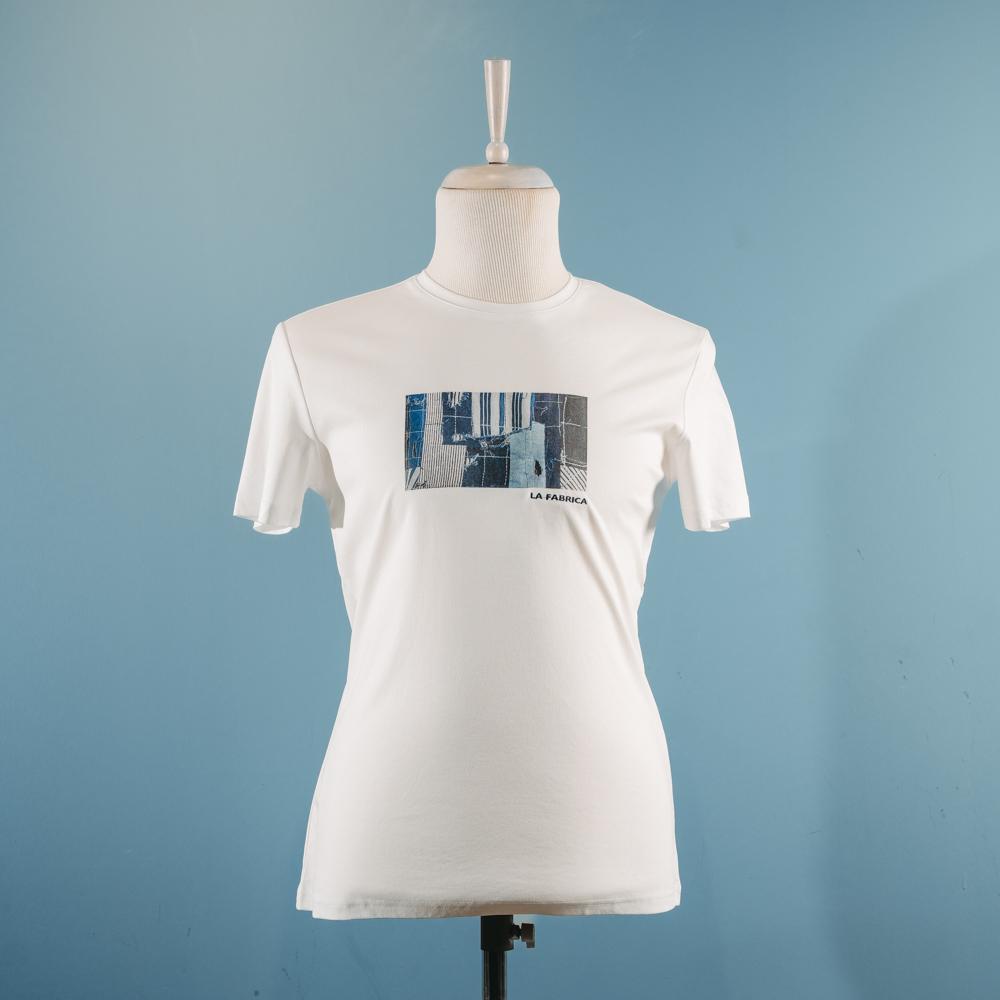 Ağ t-shirt