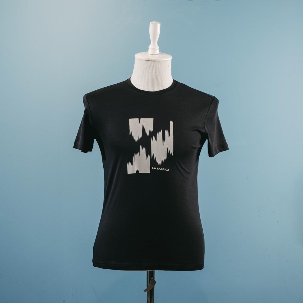 Qara naxışlı t-shirt