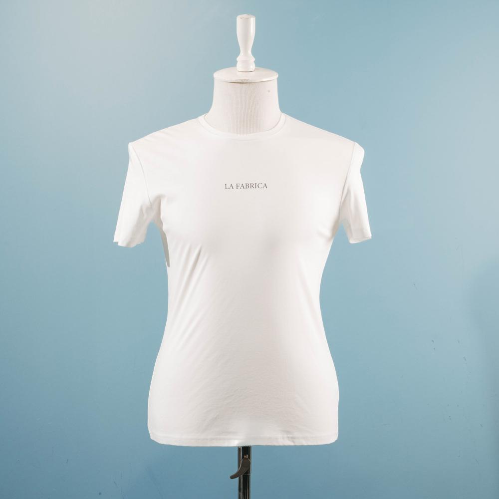 Ağ sadə t-shirt