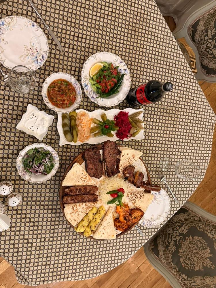 Kabab(seti)2nəfərik Çörək Manqal Salat Turşu Asorti Lülə Tikə Basdirma File Kartof Lüle 1.Lt Coca cola