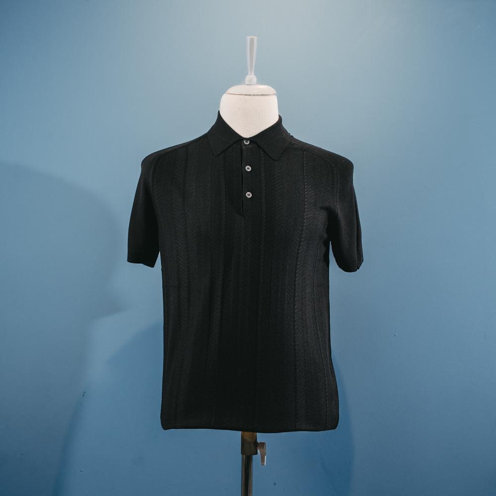 Qara naxışlı polo