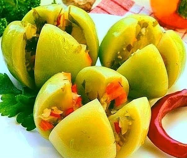 Göy pomidor turşusu