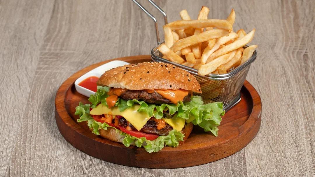 Double cheese burger dana əti 100 qr