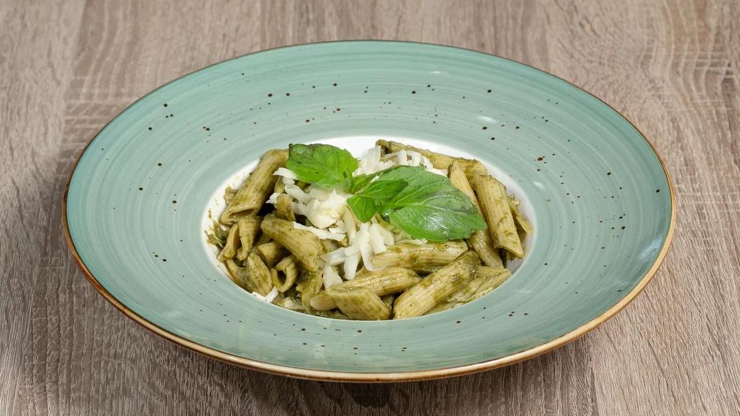 Pestolu toyuqlu penne
