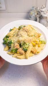 Qaymaqlı toyuqlu penne