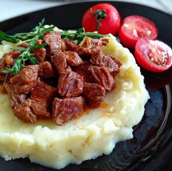 Et sote patates yatağında 250 qr 