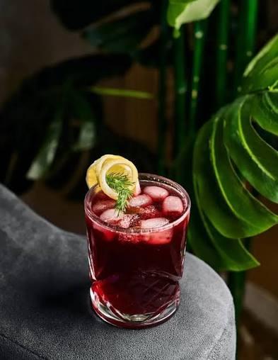 Qarışıq giləmeyvə limonad