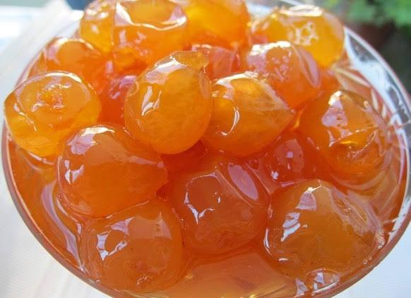 Ağ gilas mürəbbəsi