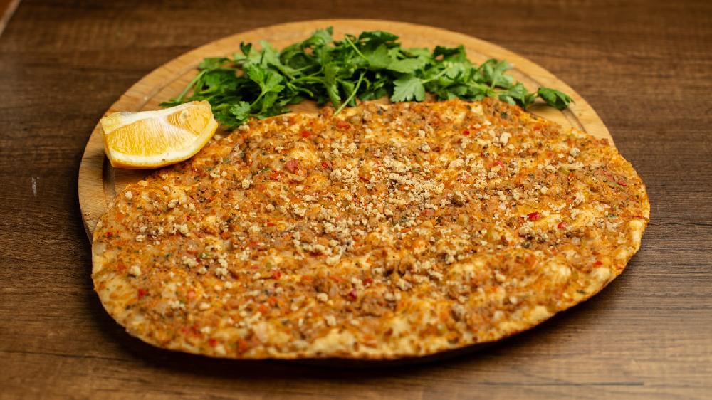 Lahmacun (qozlu)
