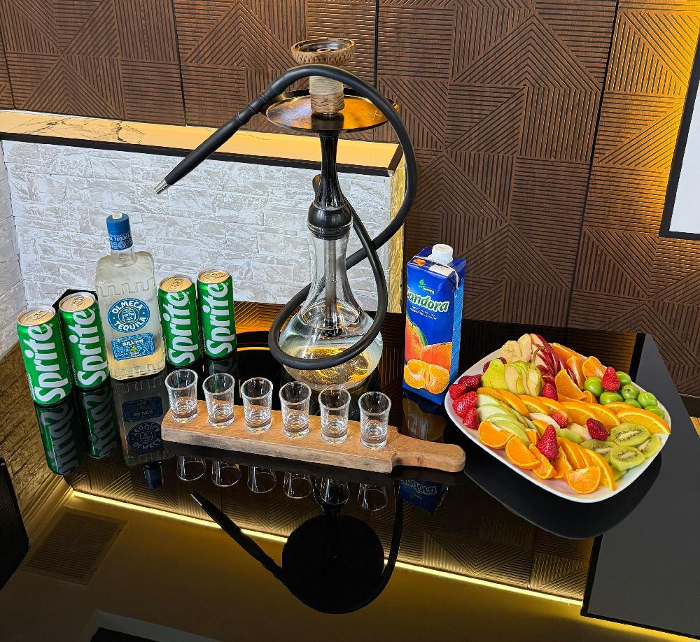 Tekila seti.Olmeca (500ml),Sprayt (4əd),Meyvə asarti (1əd),Meyvə şirəsi (1lt)