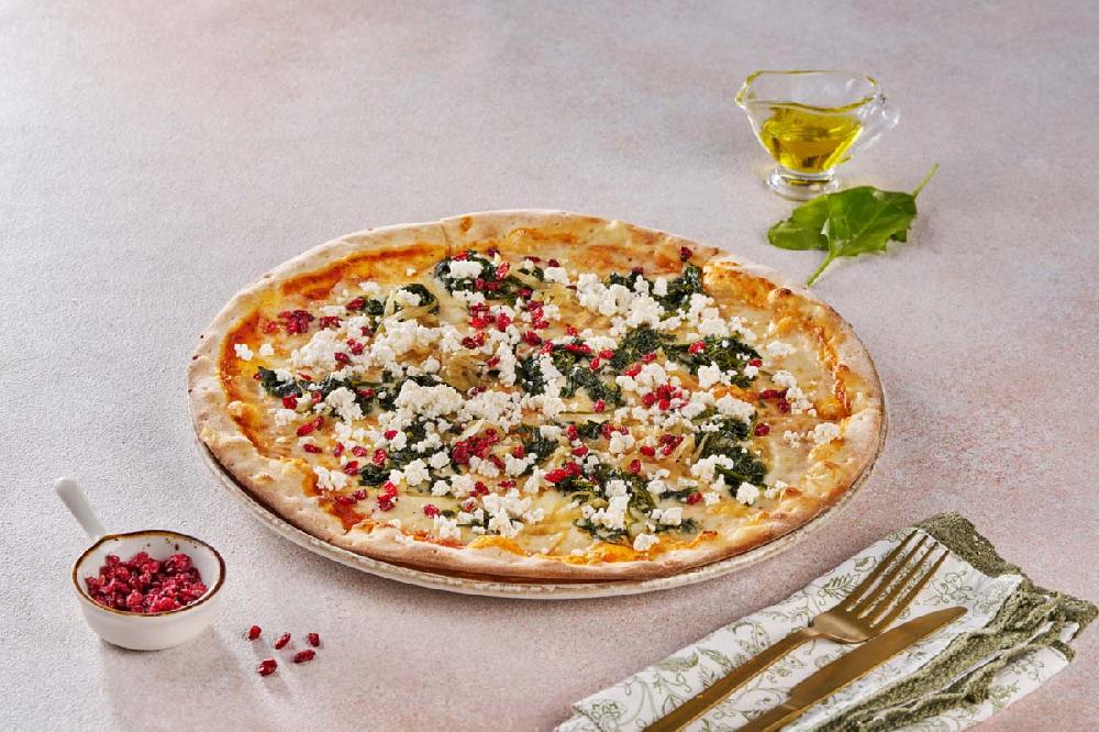 Ispanaqlı & Ricotta Pendirli Pizza