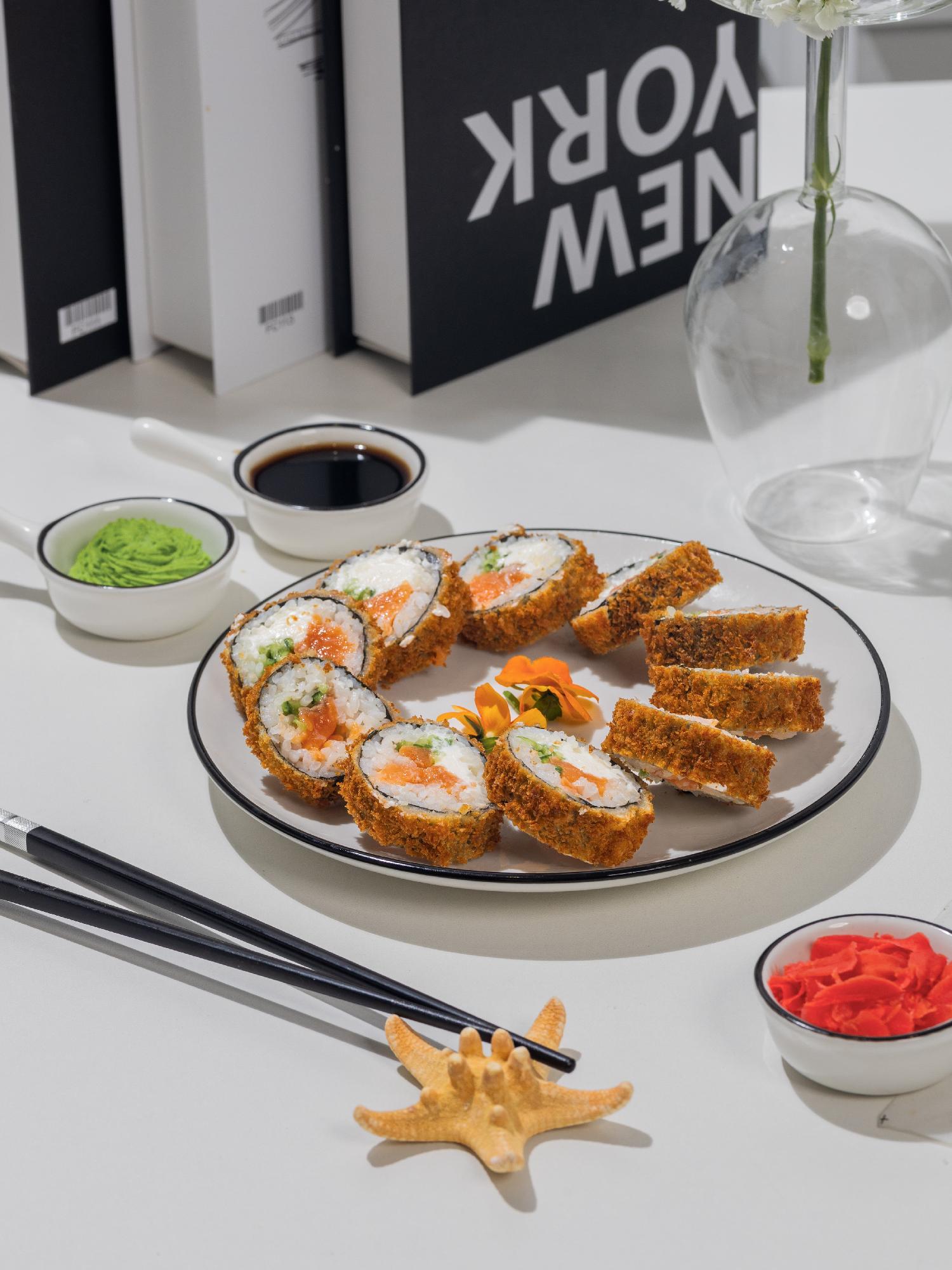 Hot roll salmon