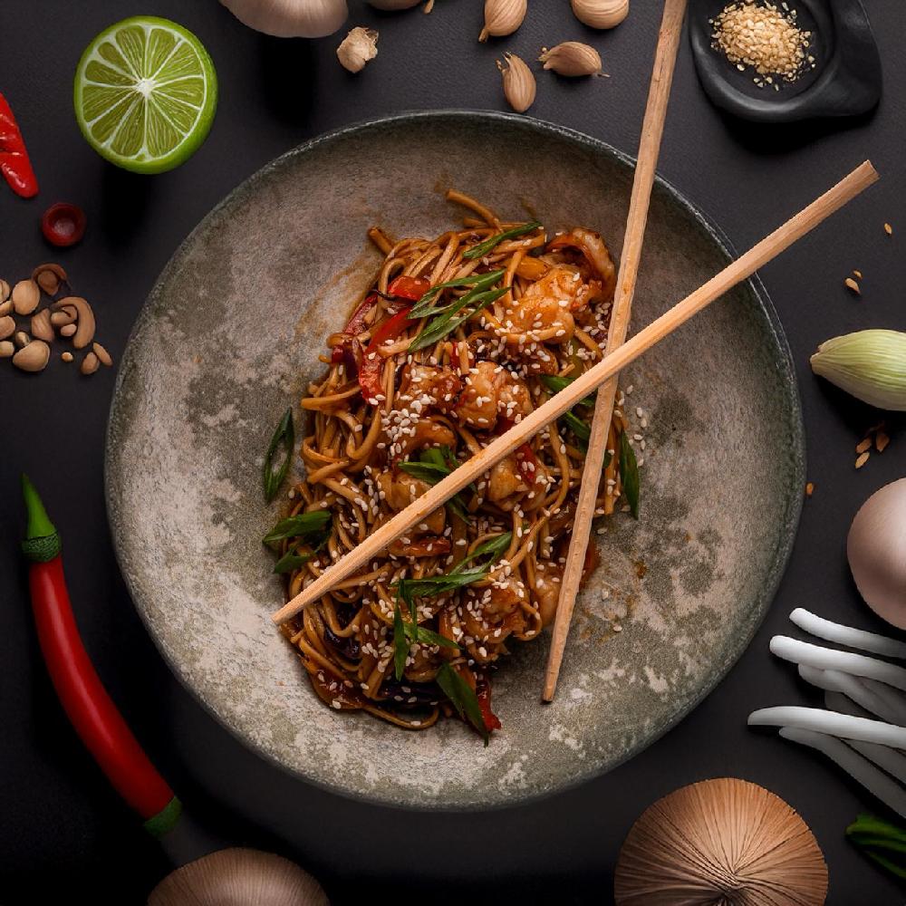 Noodle toyuqlu