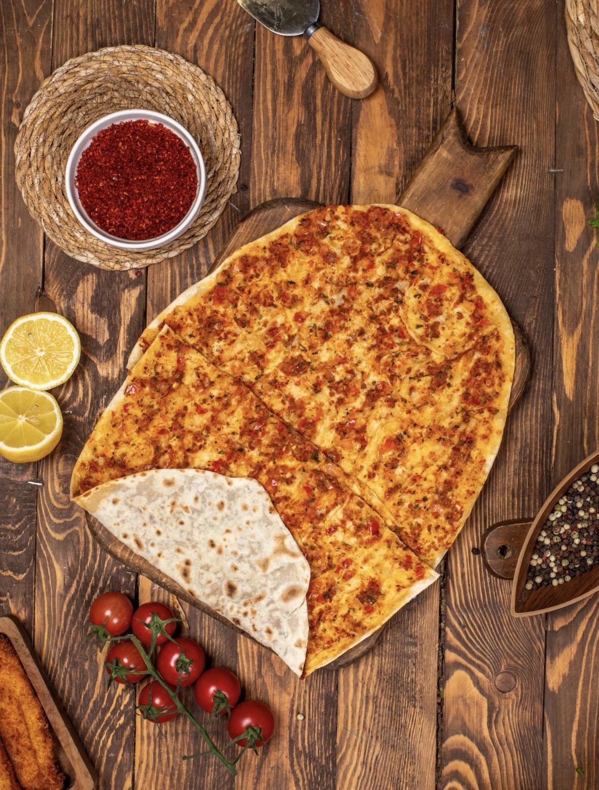 Lahmacun acılı