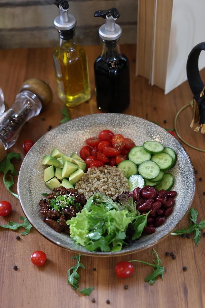 BEEF  BOWL SALAT