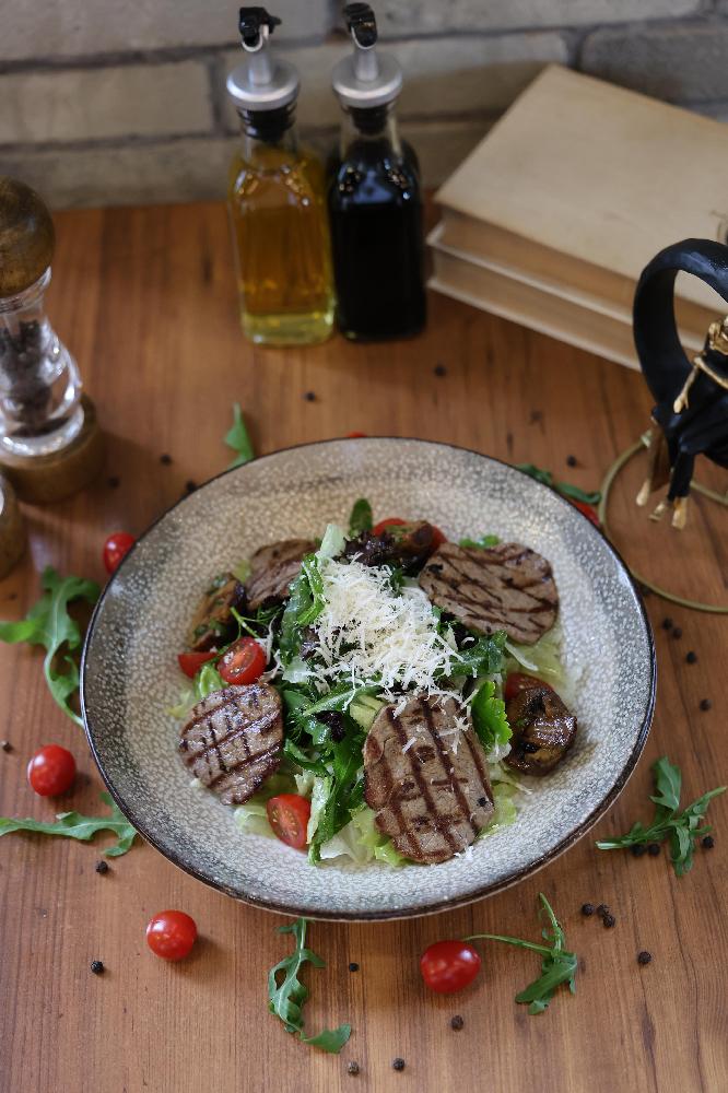 INSALATA DI MANZO BALSAMICO FUNGHI