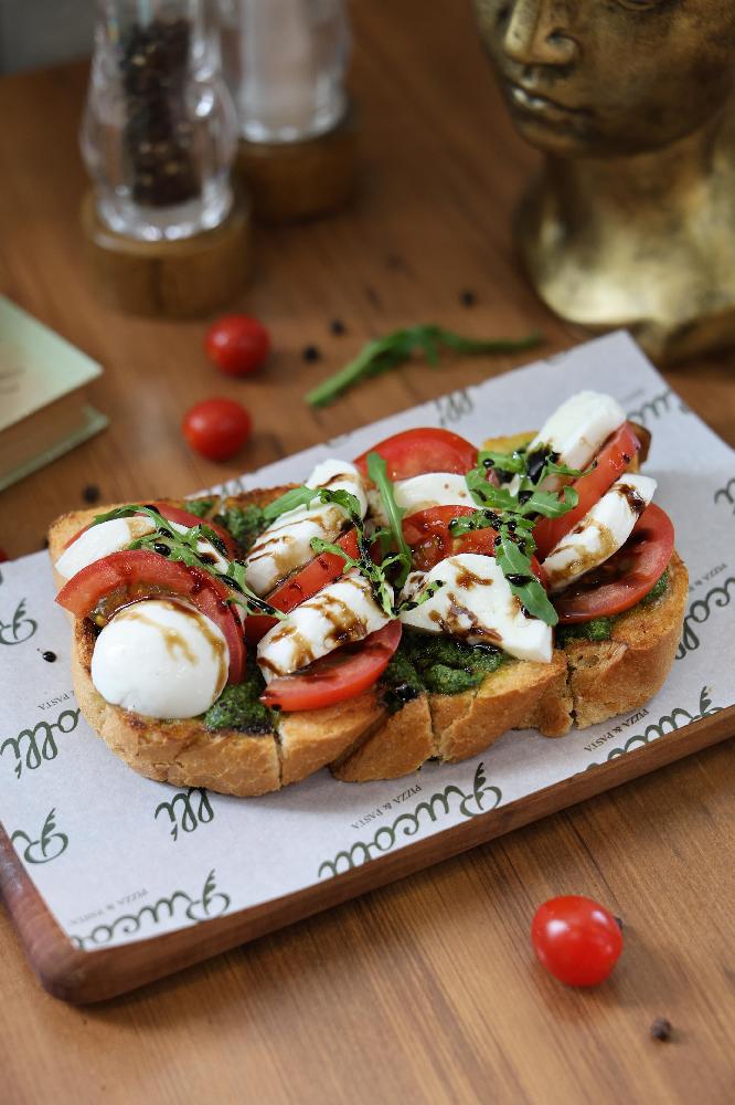 BRUSCHETTA CAPRESE