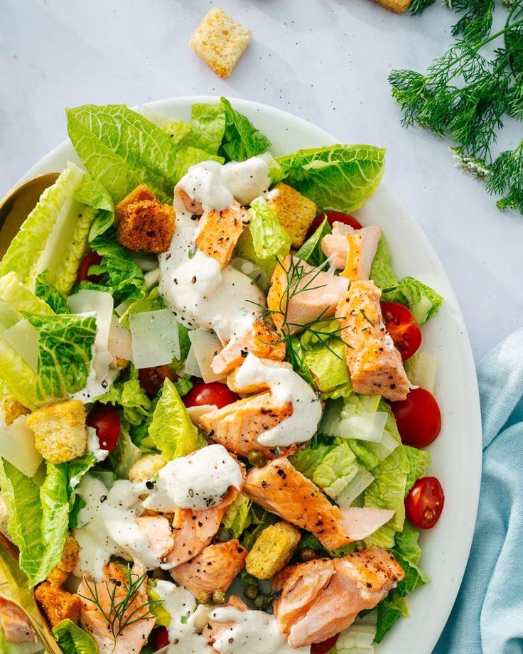 Sezar salatı salmon ilə