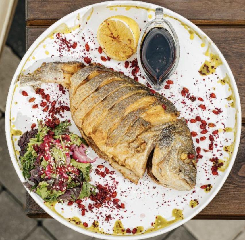 Çupra (Dorado) balığı tavada