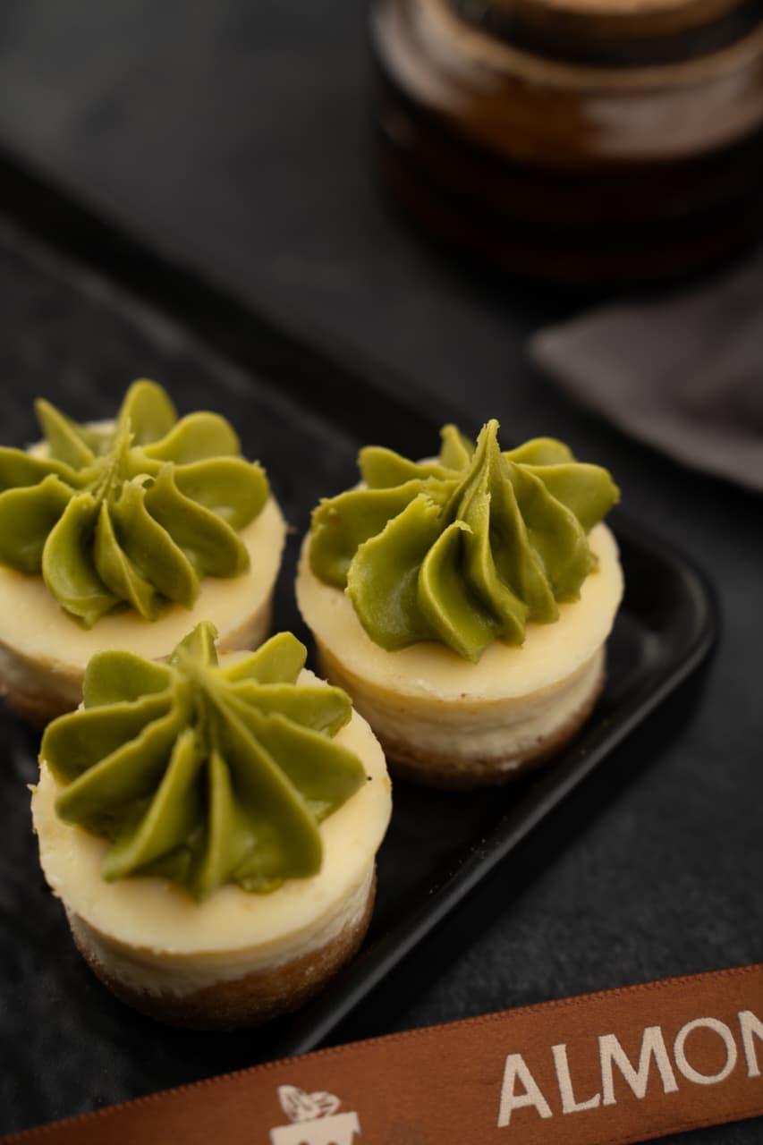 Mini cheescake Antep fıstığlı