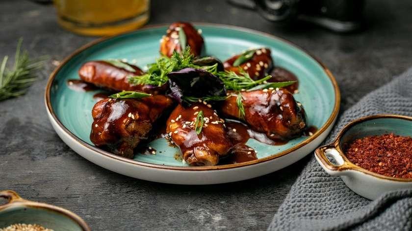 Acılı toyuq qanadları — Hot wings (6 ədəd)