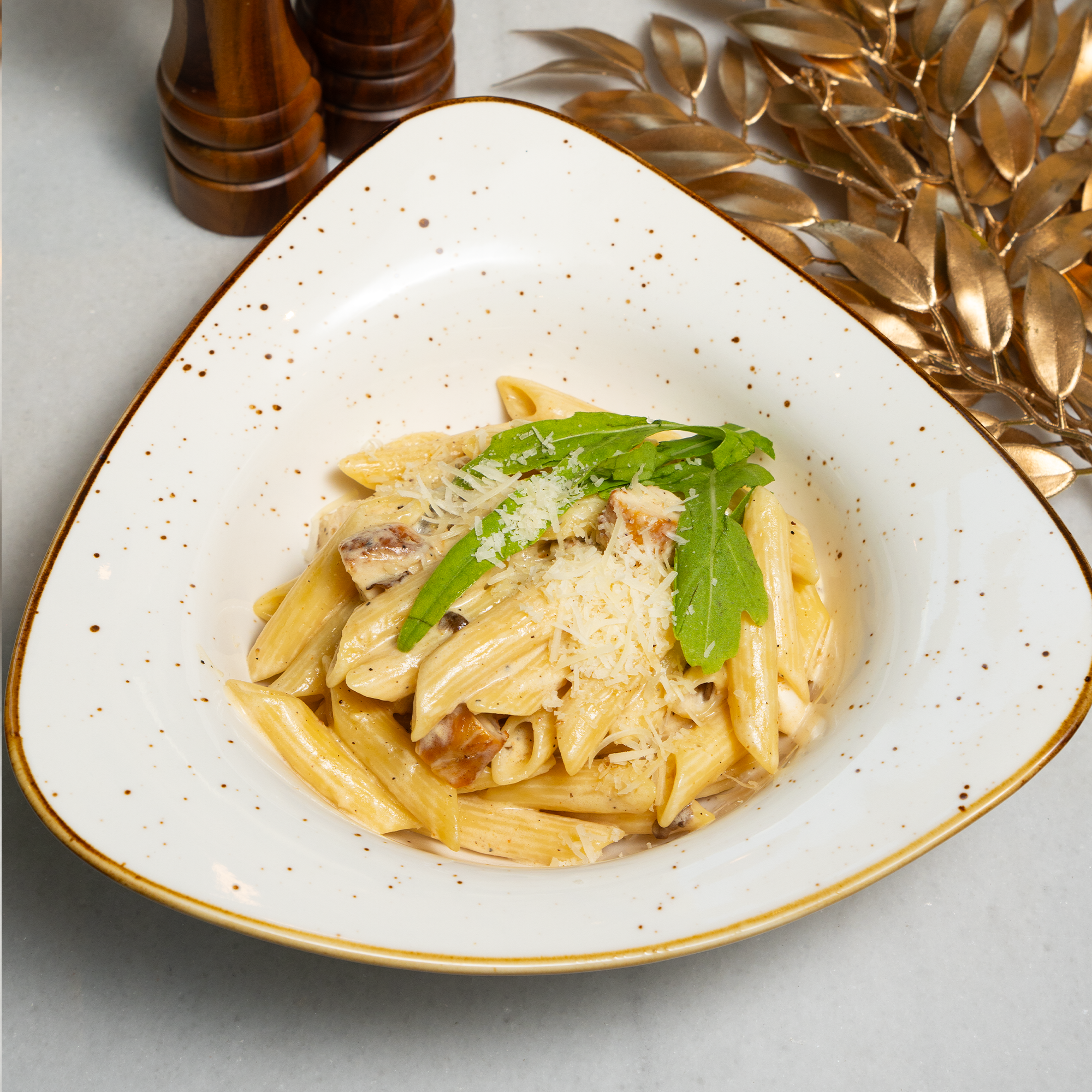 Alfredo sousunda pasta