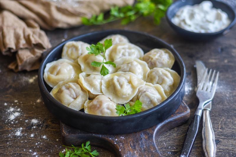Pelmeni nanə və xama ilə