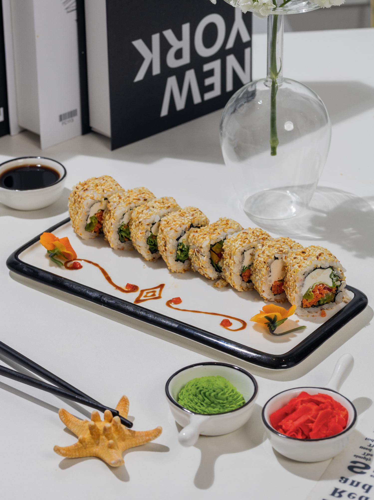 Rainbow vegetarian roll