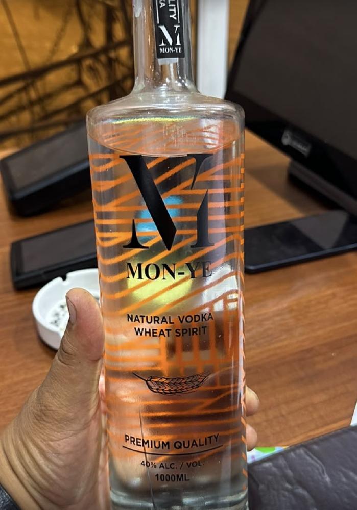Vodka Monye 1L 