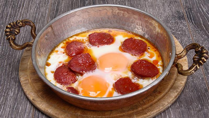 Sucuk ilə qayğanaq