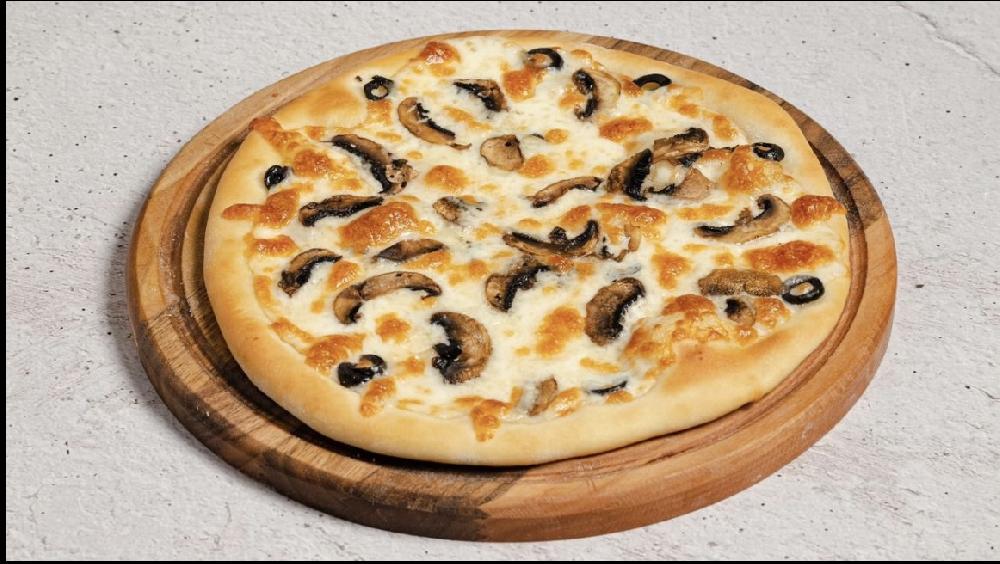 Pizza göbələkli