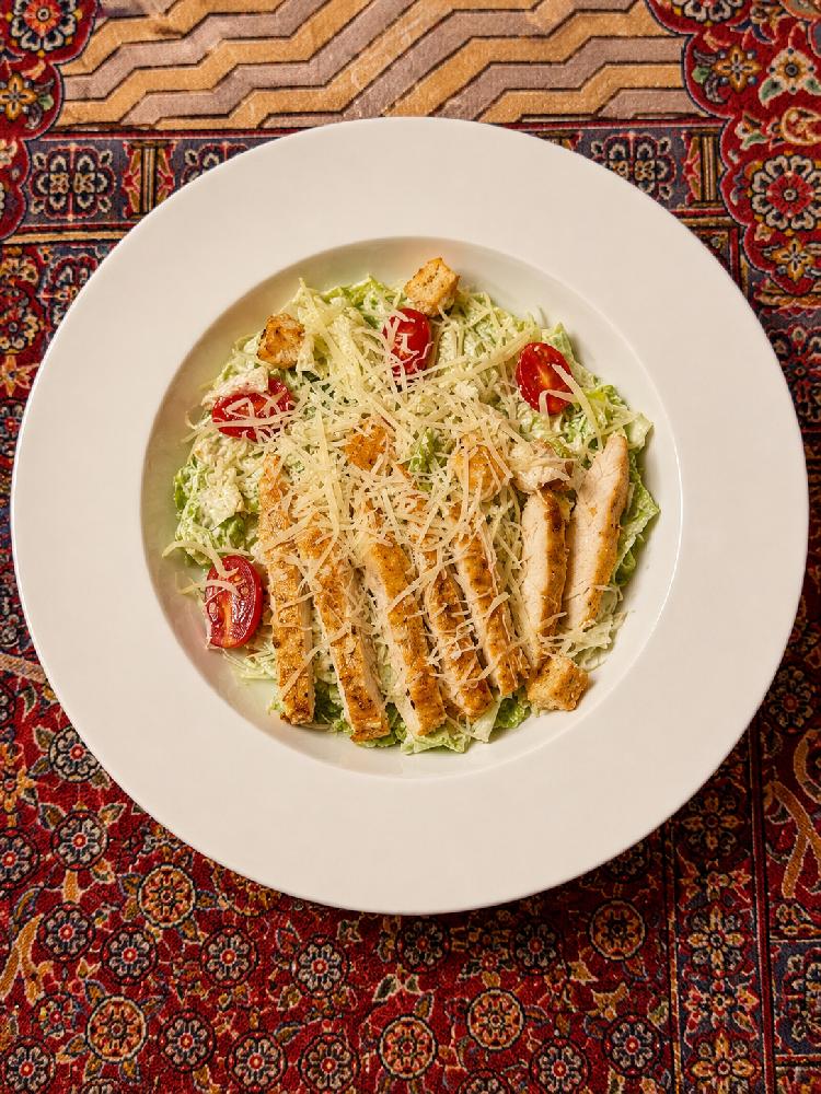 Sezar salat toyuq