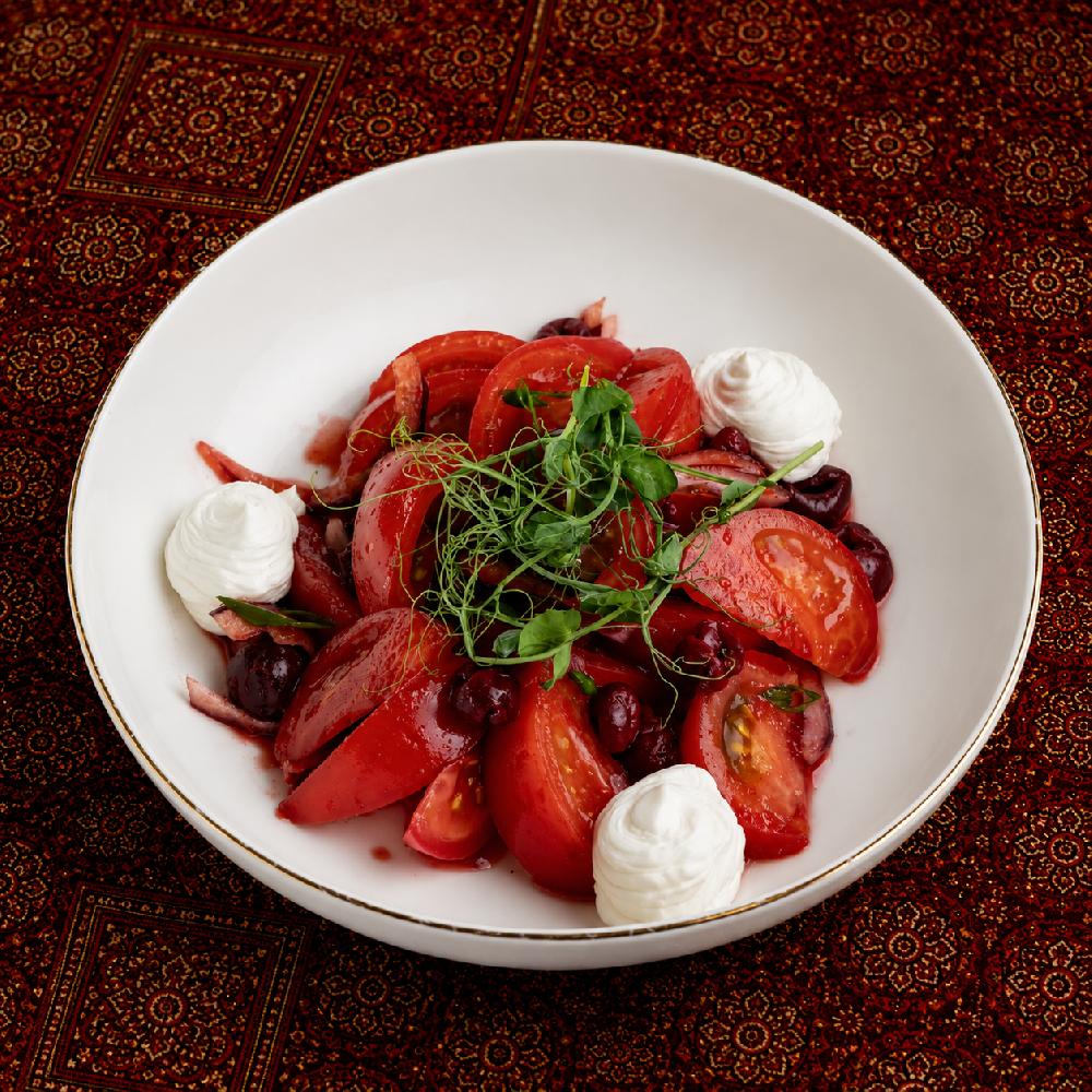 Pendirli pomidor salat