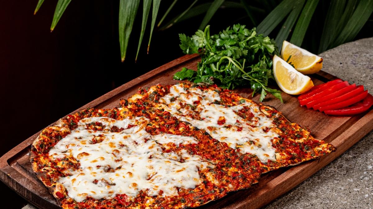 LAHMACUN PENDİRLİ 