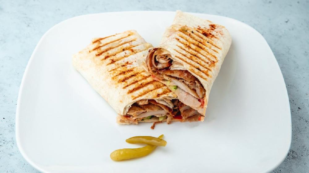 Şaurma toyuq lavaş