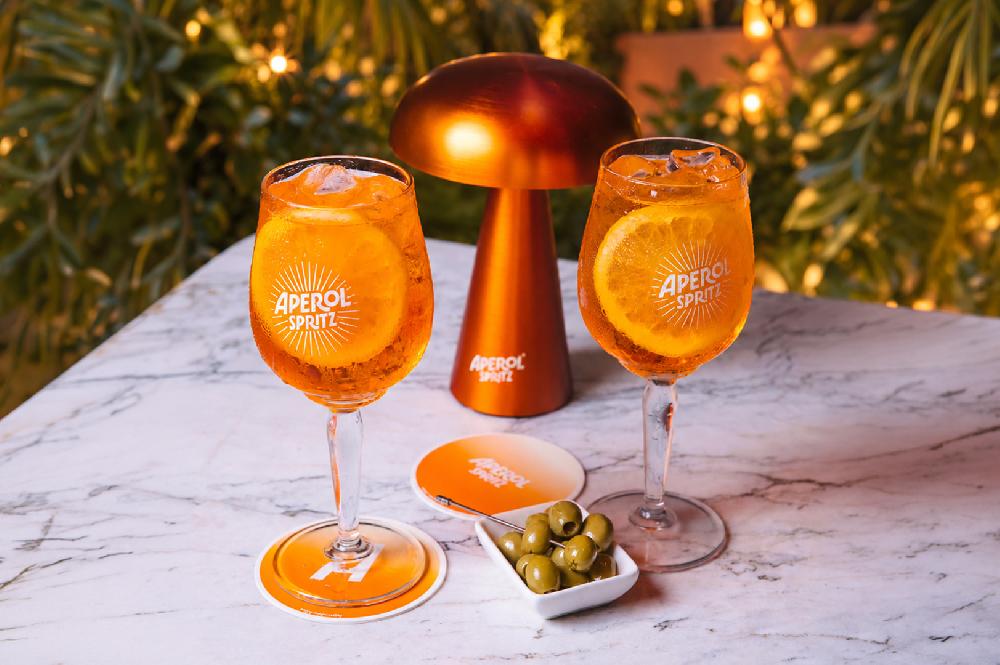 APEROL SPRITZ & ZEYTUN