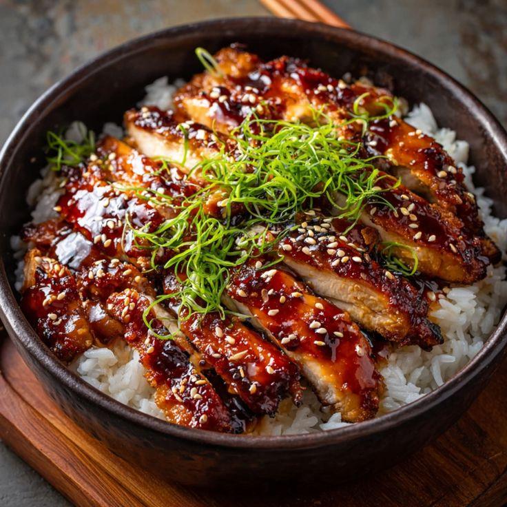 Teriyaki souslu toyuq 