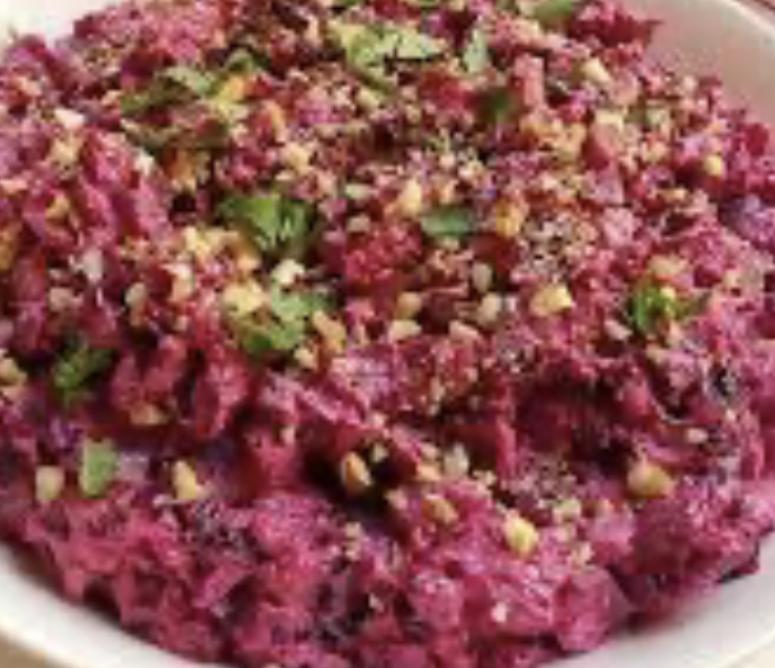 Çuğundur Salatı