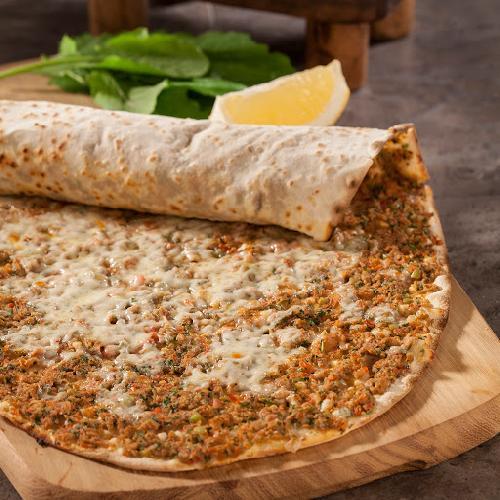 Kaşarlı lahmacun 