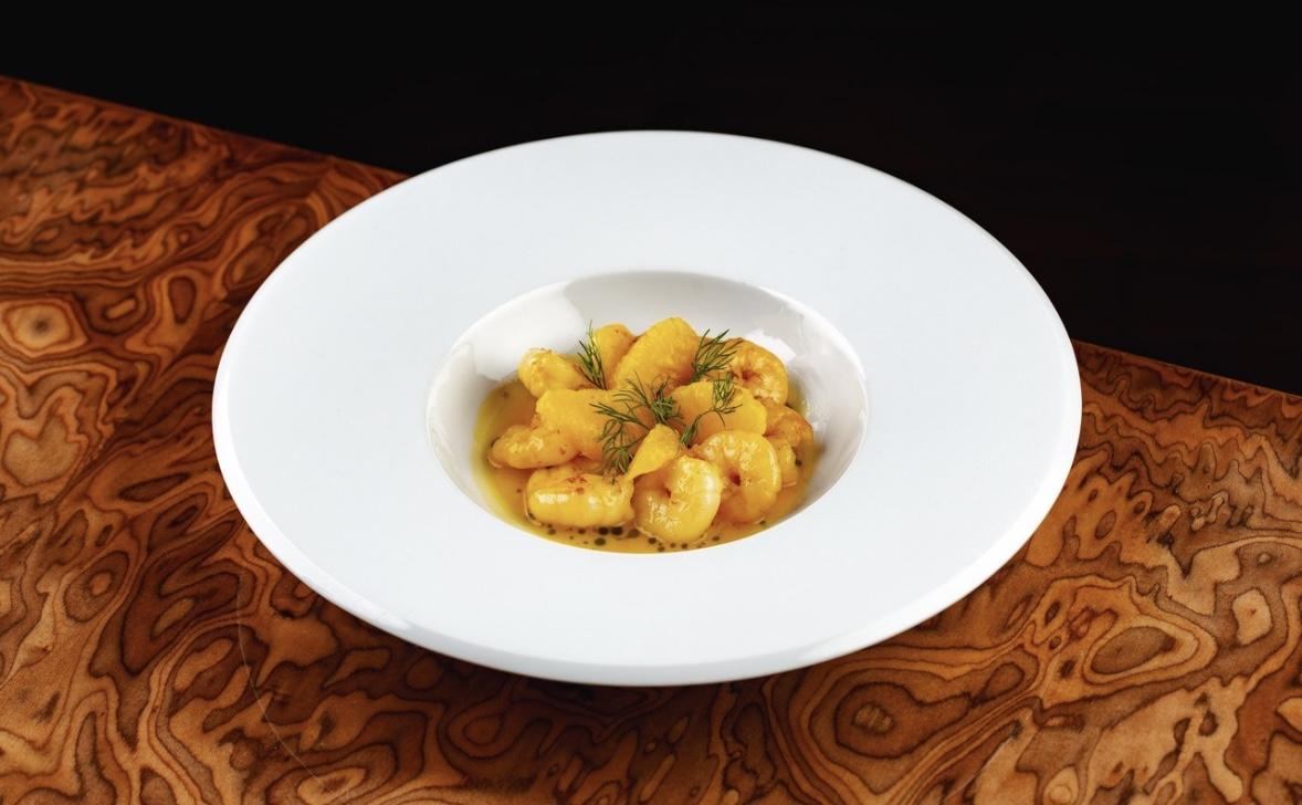 Shrimps in orange sauce