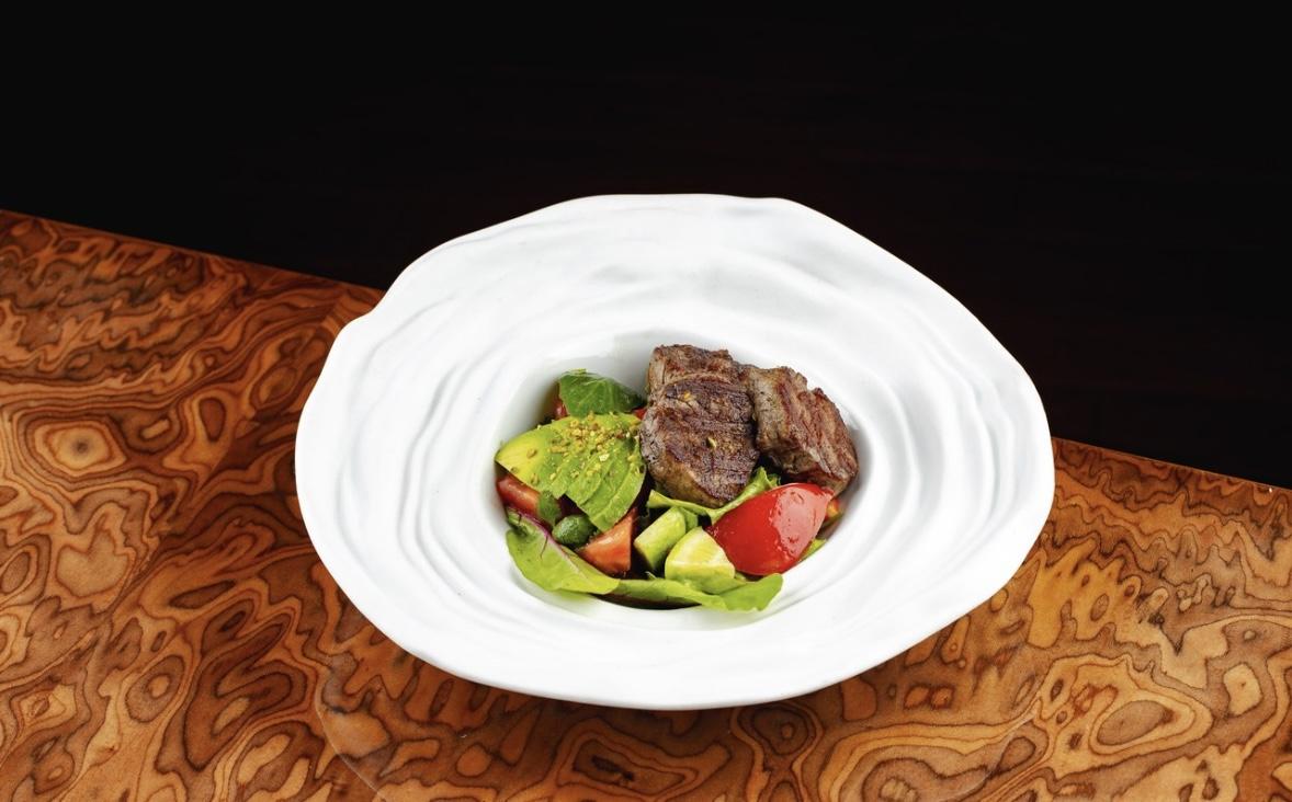 Beef avocado salad