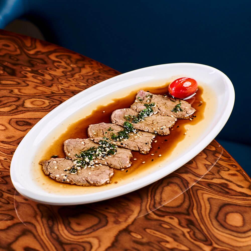 Juno stile sashimi beef
