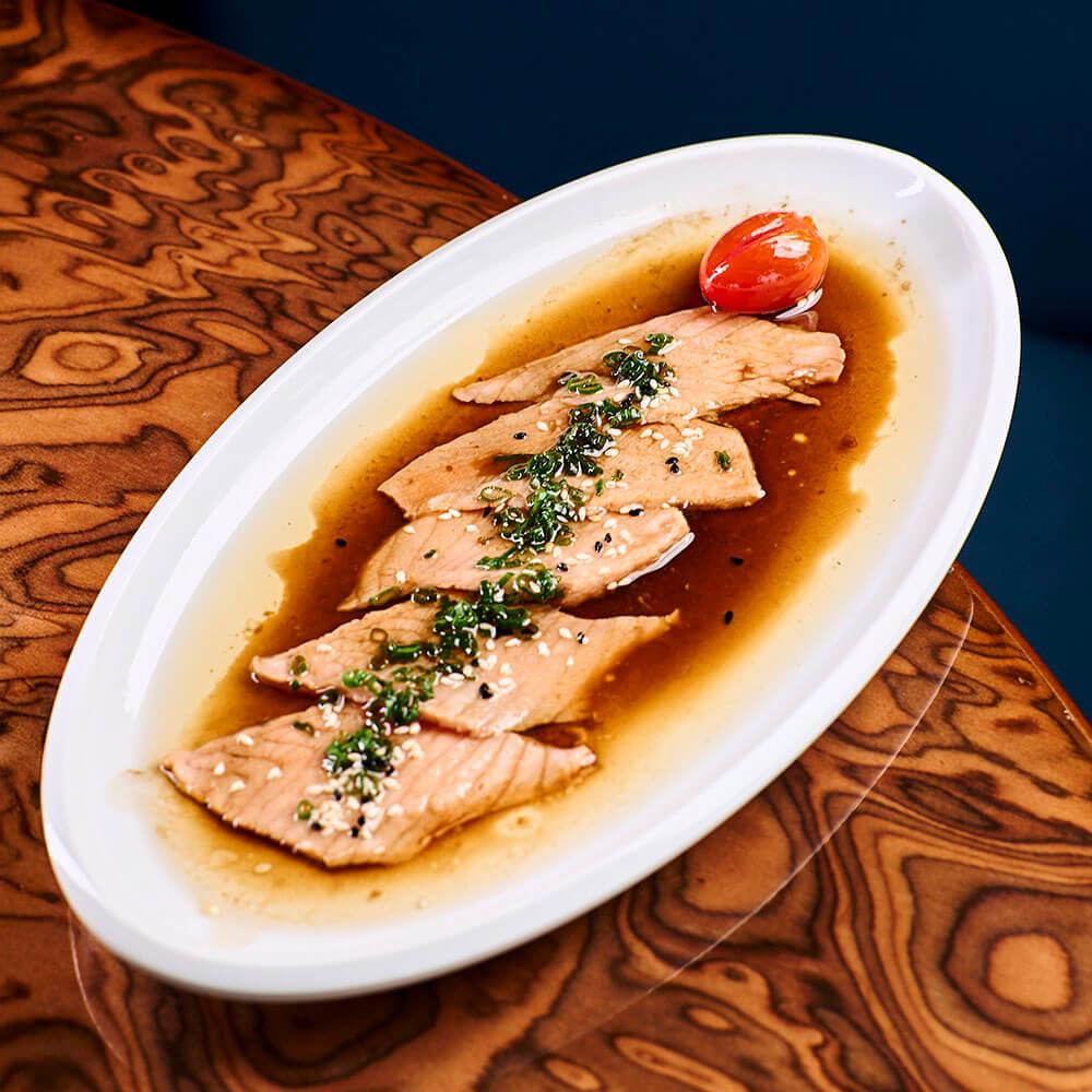 juno stile sashimi  salmon